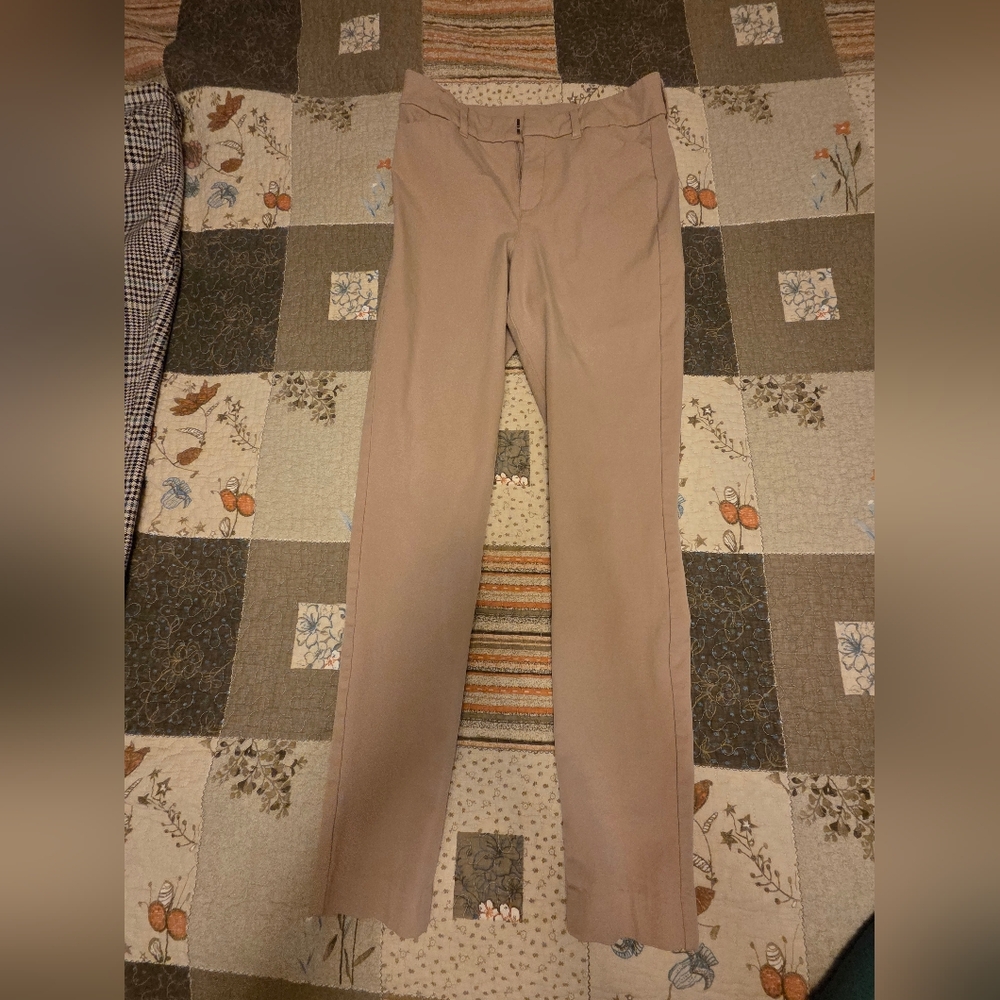 Old Navy Khaki Pixie Pants